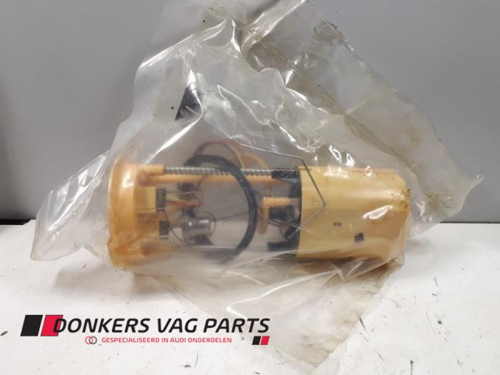 Usagé Pompe à carburant Audi Q5 (8RB) 2.0 TDI 16V Quattro Prix € 150,00 Règlement à la marge proposé par Donkers VAG Parts