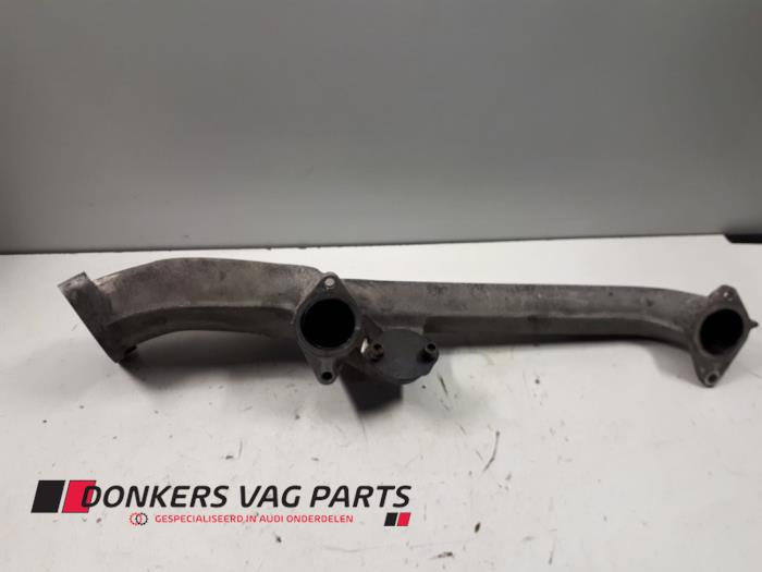 Intercooler Rohr van een Audi A8 (D2) 2.5 TDI V6 24V Quattro 1998