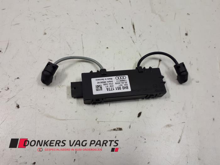 Begagnade Larmsensor Audi A4 Cabrio (B7) 2.0 TFSI 20V Pris € 75,00 Marginaltabell erbjuds av Donkers VAG Parts