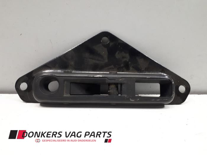 Używane Blokada dachu cabrio Audi A4 Cabrio (B7) 2.0 TFSI 20V Cena € 25,00 Procedura marży oferowane przez Donkers VAG Parts