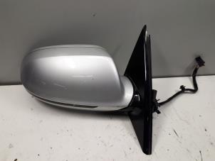 Used Wing mirror, right Audi A8 (D4) 4.0 V8 32V TFSI Quattro Price € 150,00 Margin scheme offered by Autoparts Veghel