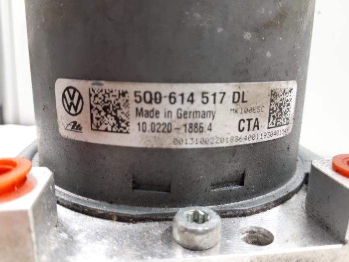 ABS pump from a Volkswagen Tiguan (AD1) 1.5 TSI 16V Evo BlueMotion Technology 2019
