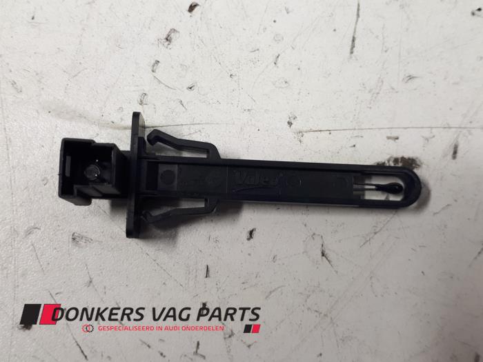 Używane Termometr Audi Q2 (GAB/GAG) 1.0 30 TFSI 12V Cena € 20,00 Procedura marży oferowane przez Donkers VAG Parts