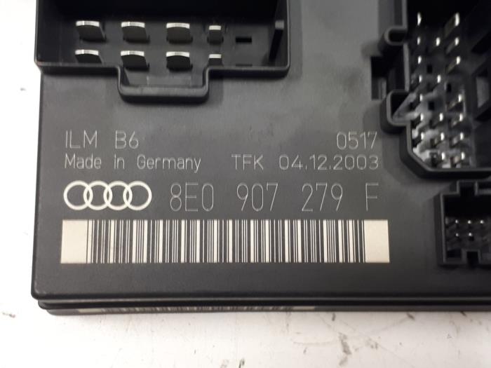 Body control computer from a Audi A4 Avant (B6) 1.8 T 20V 2003