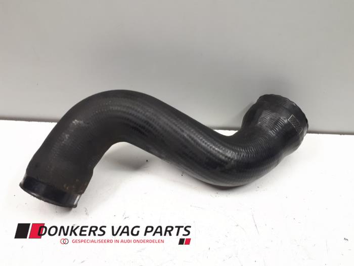 Intercooler Schlauch van een Audi A4 Avant (B6) 1.8 T 20V 2003