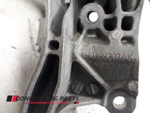 Support moteur d'un Audi A8 (D4) 4.0 V8 32V TFSI Quattro 2013