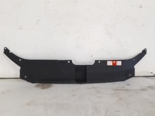 Used Front bumper, central component Audi Q5 (8RB) Price € 12,50 Margin scheme offered by Autoparts Veghel