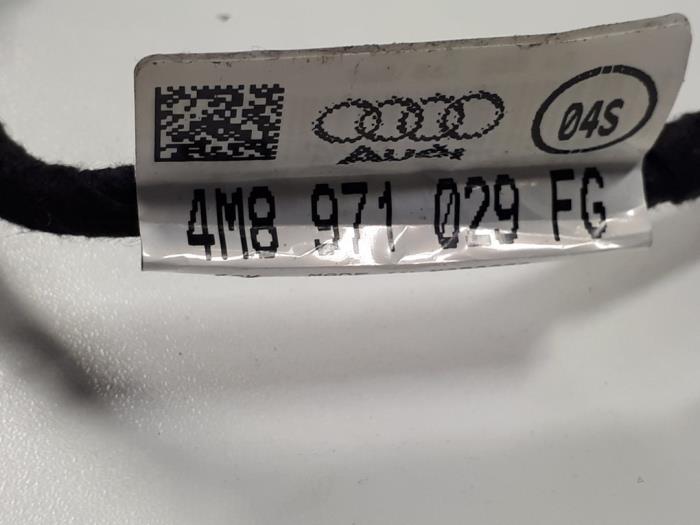 Faisceau de câbles d'un Audi Q8 (4MN)