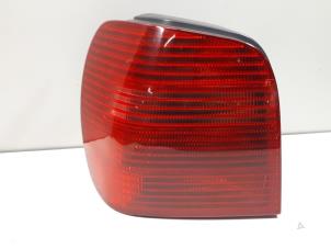 Gebrauchte Rücklicht links Volkswagen Polo III (6N2) 1.4 16V 75 Preis € 25,00 Margenregelung angeboten von Autoparts Veghel