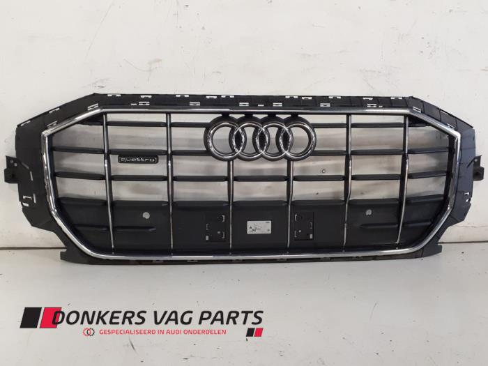 Używane Grill Audi Q8 (4MN) Cena € 250,00 Procedura marży oferowane przez Donkers VAG Parts