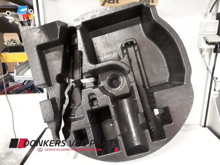 Gebrauchte Ablagefach Audi SQ8 (4MN) 4.0 V8 32V TDI Mild Hybrid Quattro Preis € 25,00 Margenregelung angeboten von Donkers VAG Parts
