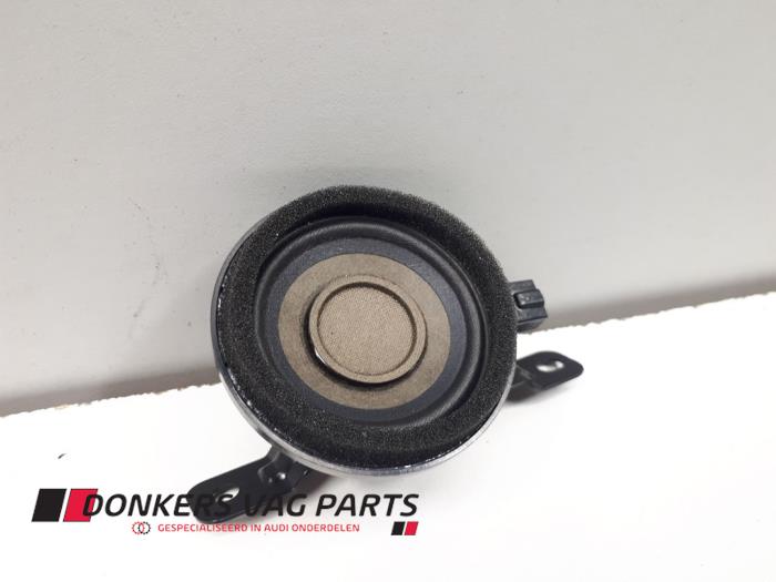 Używane Glosnik Audi SQ8 (4MN) 4.0 V8 32V TDI Mild Hybrid Quattro Cena € 25,00 Procedura marży oferowane przez Donkers VAG Parts