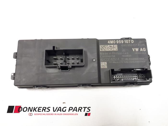 Używane Modul silnika tylnej klapy Audi SQ8 (4MN) 4.0 V8 32V TDI Mild Hybrid Quattro Cena € 100,00 Procedura marży oferowane przez Donkers VAG Parts