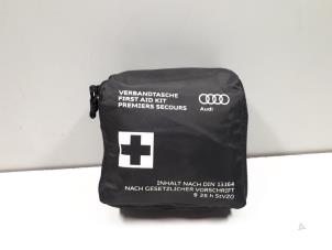 Used First aid kit Audi SQ8 (4MN) 4.0 V8 32V TDI Mild Hybrid Quattro Price € 20,00 Margin scheme offered by Autoparts Veghel