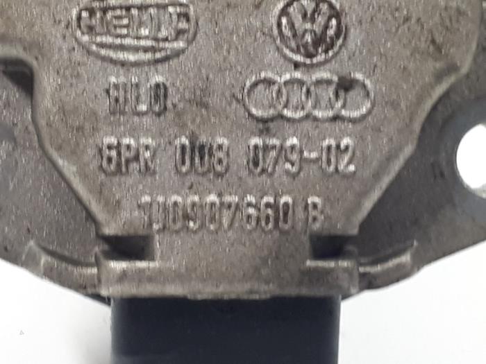 Oil level sensor from a Audi A8 (D2)  2002
