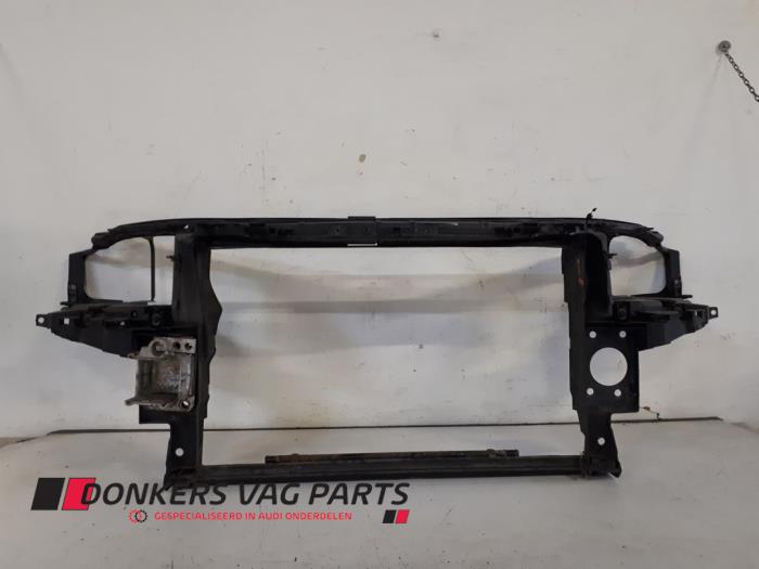 Usados Panel frontal Audi A8 (D3) Precio € 75,00 Norma de margen ofrecido por Donkers VAG Parts