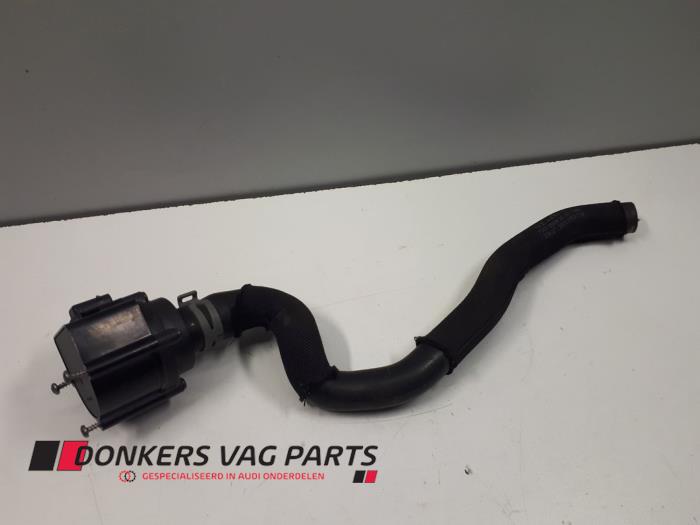Begagnade Extra vattenpump Audi A8 (D4) 4.2 TDI V8 32V Quattro Pris € 100,00 Marginaltabell erbjuds av Donkers VAG Parts