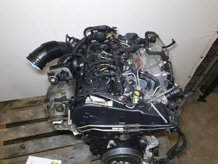 Engine from a Audi A4 (B9) 2.0 35 TDI Mild hybrid 16V 2020