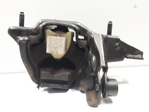 Used Gearbox mount Seat Ibiza III (6L1) 1.4 16V 100 Price € 25,00 Margin scheme offered by Autoparts Veghel