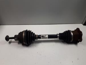 Used Front drive shaft, right Audi A4 Avant (B8) 2.0 TDI 16V Price € 75,00 Margin scheme offered by Autoparts Veghel