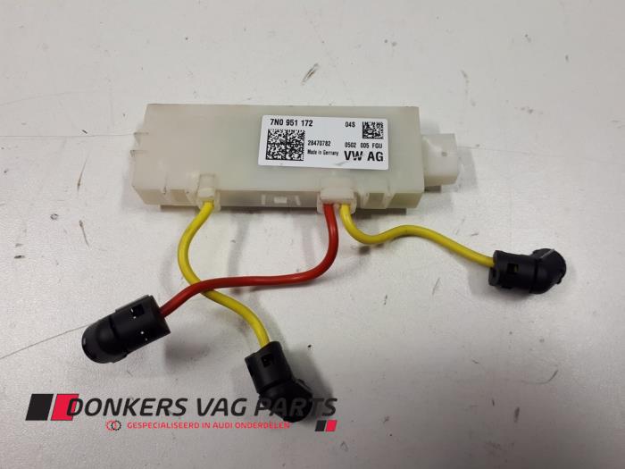 Begagnade Larmsensor Volkswagen Caddy IV 2.0 TDI 75 Pris € 75,00 Marginaltabell erbjuds av Donkers VAG Parts