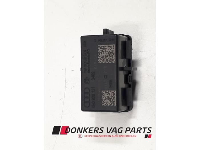 Używane Modul immobilizera Audi A8 (D4) 4.2 TDI V8 32V Quattro Cena € 20,00 Procedura marży oferowane przez Donkers VAG Parts