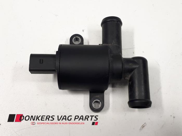 Begagnade Extra vattenpump Audi A8 (D4) 4.2 TDI V8 32V Quattro Pris € 25,00 Marginaltabell erbjuds av Donkers VAG Parts