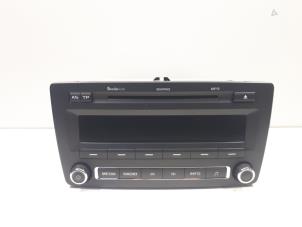 Gebrauchte Radio CD Spieler Skoda Octavia Combi (1Z5) 2.0 TDI 16V Preis € 175,00 Margenregelung angeboten von Autoparts Veghel