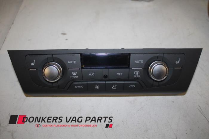 Używane Panel climatronic Audi A7 Sportback (4GA/4GF) 3.0 TDI Clean Diesel V6 24V Quattro Cena € 37,50 Procedura marży oferowane przez Donkers VAG Parts