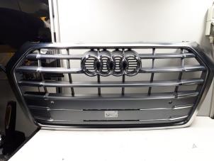 Used Grille Audi Q5 (FYB/FYG) Price € 250,00 Margin scheme offered by Autoparts Veghel