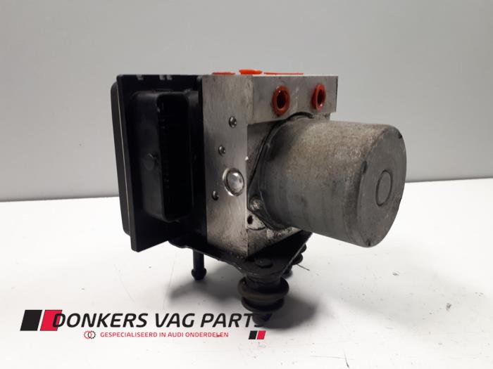 Usagé Bloc ABS Audi RS 5 (8T3) RS5 4.2 V8 32V Prix € 500,00 Règlement à la marge proposé par Donkers VAG Parts