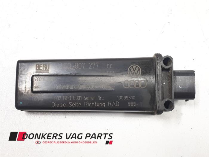 Begagnade Däcktryckssensor Audi A8 (D3) 6.0 W12 48V Quattro Pris € 15,00 Marginaltabell erbjuds av Donkers VAG Parts