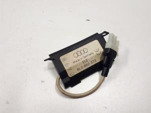 Usagé Microphone Audi A4 (B5) Prix € 30,00 Règlement à la marge proposé par Autoparts Veghel
