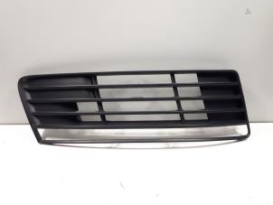 Used Bumper grille Audi Q7 (4LB) Price € 10,00 Margin scheme offered by Autoparts Veghel