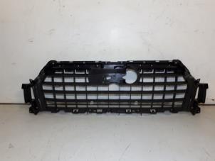 Used Grille holder Audi Q7 (4MB/4MG) Price € 30,00 Margin scheme offered by Autoparts Veghel