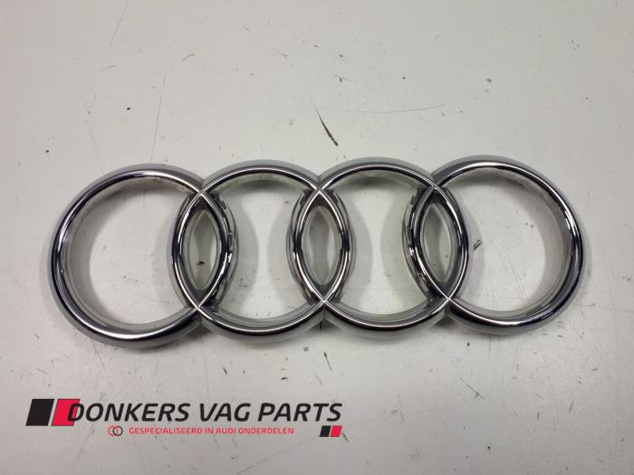 Używane Emblemat Audi Q5 (FYB/FYG) Cena € 15,00 Procedura marży oferowane przez Donkers VAG Parts