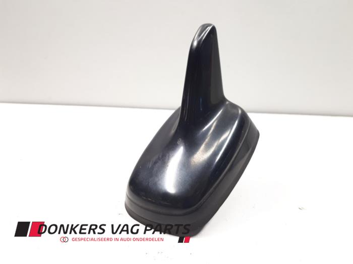 Używane Antena GPS Volkswagen Golf VII (AUA) 1.5 TSI Evo BlueMotion 16V Cena € 30,00 Procedura marży oferowane przez Donkers VAG Parts