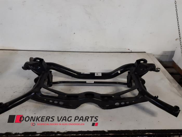 Begagnade Underram Volkswagen Golf VII (AUA) 1.5 TSI Evo BlueMotion 16V Pris € 125,00 Marginaltabell erbjuds av Donkers VAG Parts