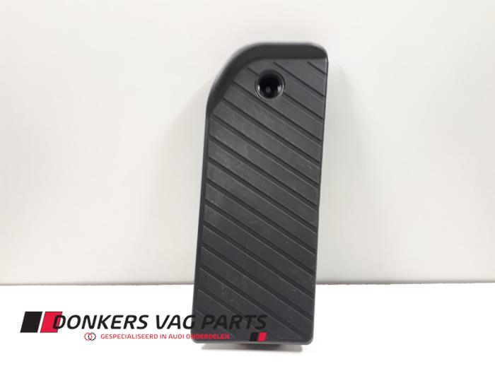 Używane Stopien Audi Rózne Cena € 8,00 Procedura marży oferowane przez Donkers VAG Parts