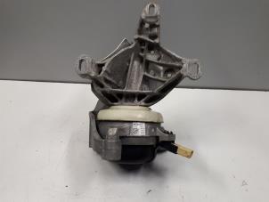 Usagé Support boîte de vitesses Audi SQ7 (4MB/4MG) 4.0 TDI V8 32V Prix € 100,00 Règlement à la marge proposé par Autoparts Veghel