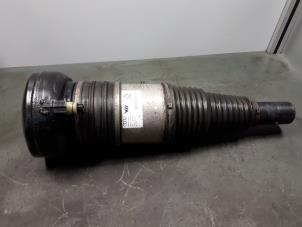 Used Front shock absorber, right Audi SQ7 (4MB/4MG) 4.0 TDI V8 32V Price € 500,00 Margin scheme offered by Autoparts Veghel