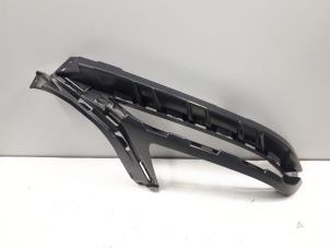Used Front bumper bracket, left Audi Q7 (4MB/4MG) Price € 10,00 Margin scheme offered by Autoparts Veghel