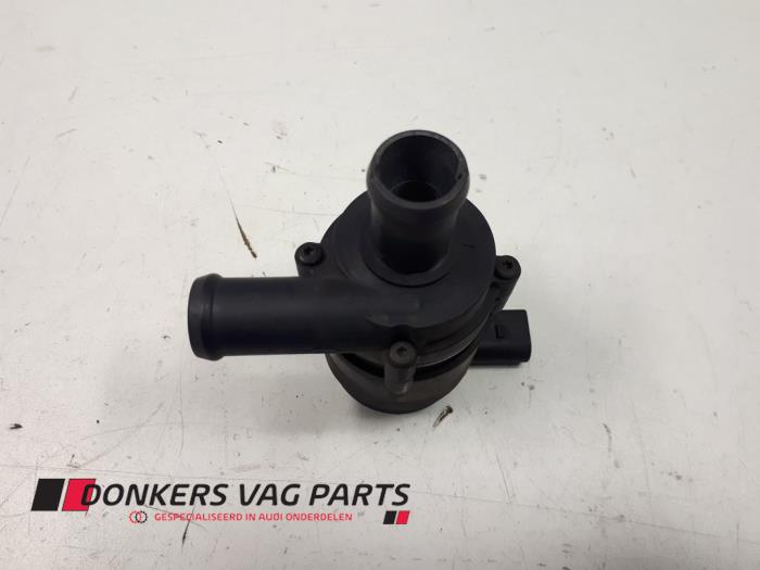 Begagnade Extra vattenpump Audi S4 Avant (B7) S4 4.2 V8 40V Pris € 75,00 Marginaltabell erbjuds av Donkers VAG Parts