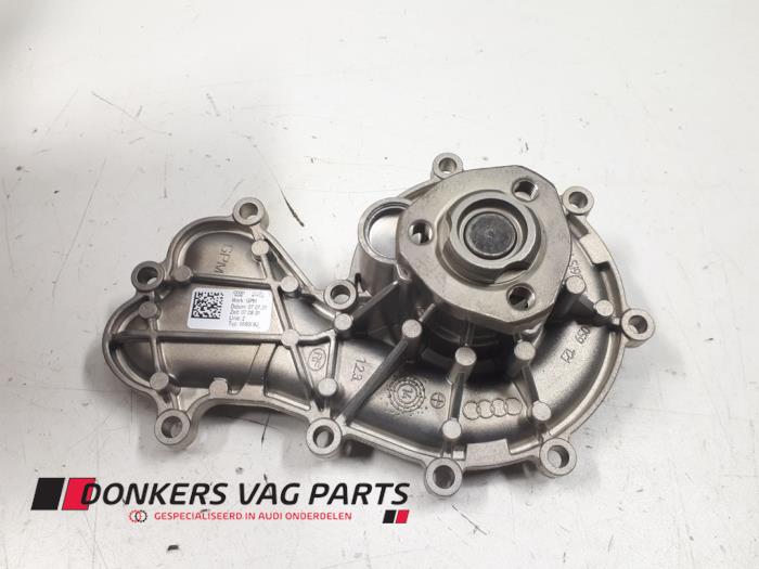 Nya Vattenpump Audi Diversen Pris € 150,00 Inklusive moms erbjuds av Donkers VAG Parts