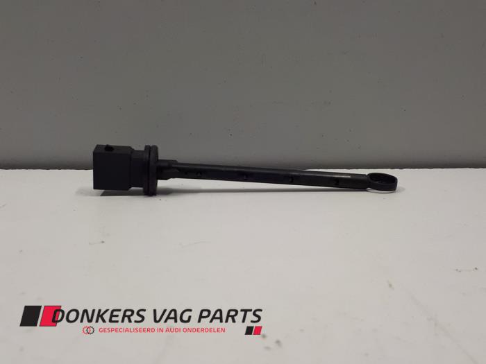 Begagnade Innetemperatursensor Audi A8 (D2) Pris € 10,00 Marginaltabell erbjuds av Donkers VAG Parts