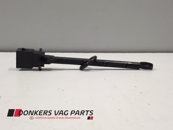 Begagnade Innetemperatursensor Audi A8 (D2) Pris € 10,00 Marginaltabell erbjuds av Donkers VAG Parts