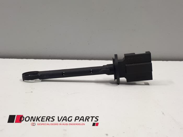 Begagnade Innetemperatursensor Audi A6 (C6) Pris € 10,00 Marginaltabell erbjuds av Donkers VAG Parts