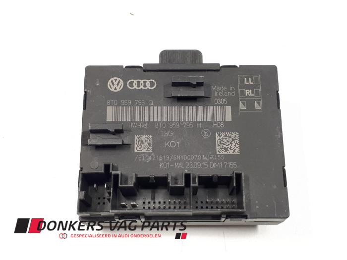 Używane Modul centralnego zamka Audi A5 Sportback (8TA) 2.0 TDI 16V Quattro Cena € 25,00 Z VAT oferowane przez Donkers VAG Parts