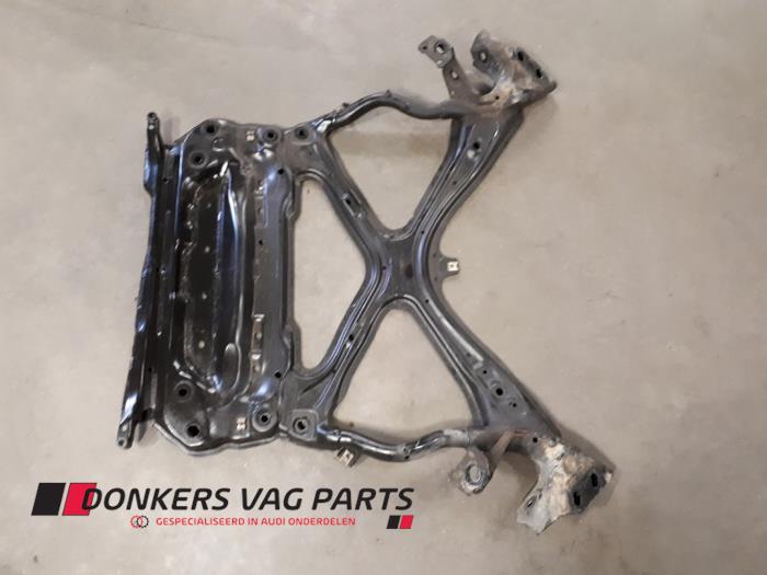 Begagnade Underram Audi RS 5 Sportback (F5A/F5F) 2.9 V6 TFSI 24V Pris € 123,97 Marginaltabell erbjuds av Donkers VAG Parts