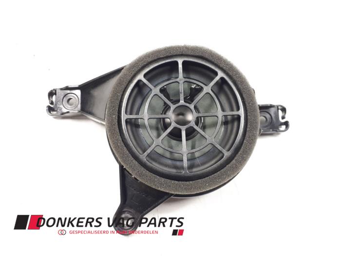 Używane Glosnik Audi SQ7 (4MB/4MG) 4.0 TDI V8 32V Cena € 30,00 Procedura marży oferowane przez Donkers VAG Parts